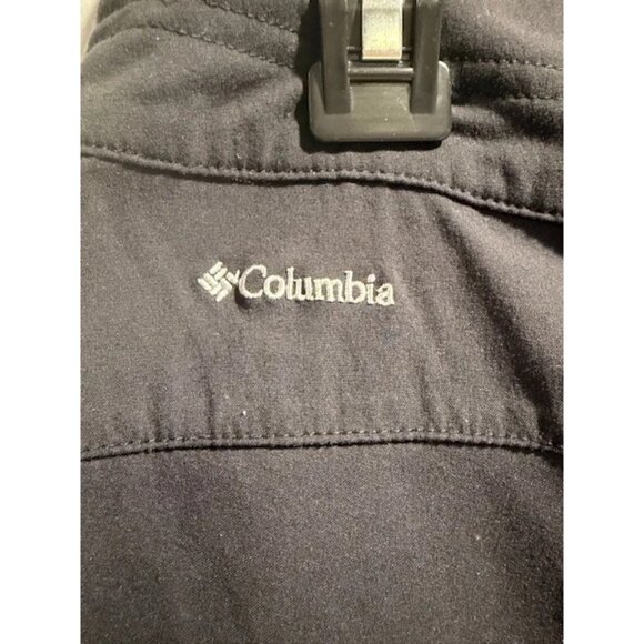 Columbia Omni-Shield Black Women's Size 6/38 Bermuda Shorts Advanced Repellency - Picture 3 of 4